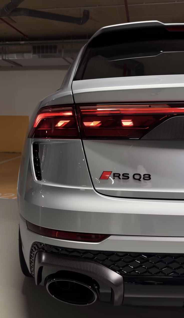 Audi RSQ8