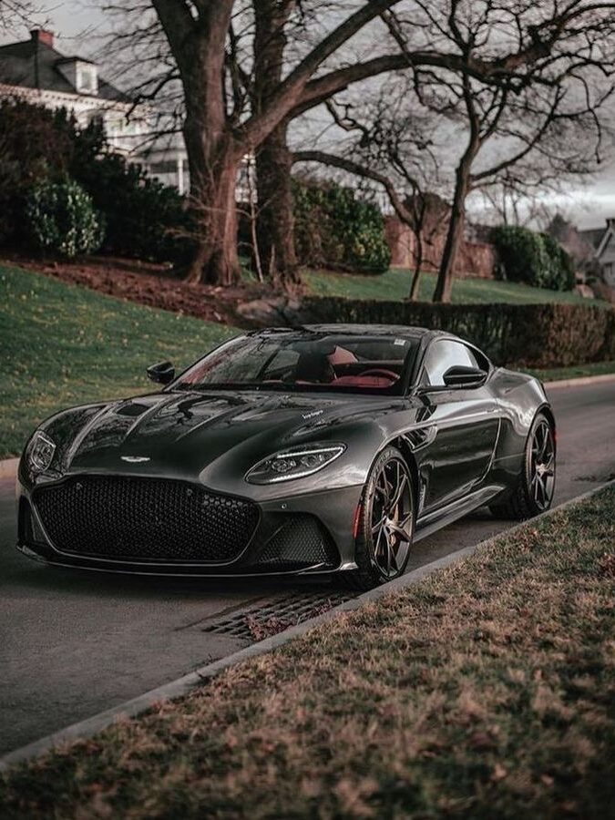 Aston Martin DBS